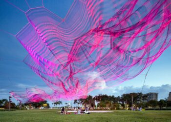 Ligereza monumental, una poética urbana